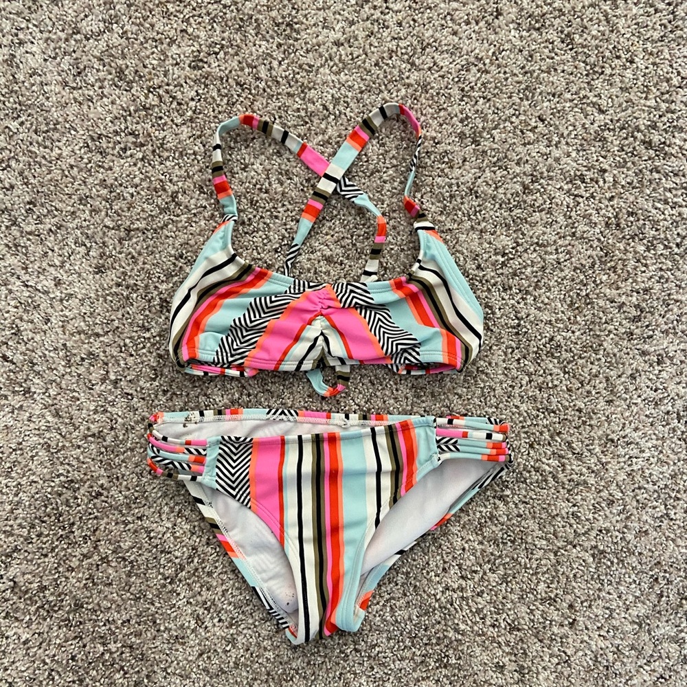 Girls billabong swim suit